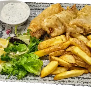 Fish&Chips în aluat de bere cu sos tartar 
