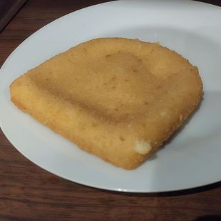 Panierowany kotlet serowy