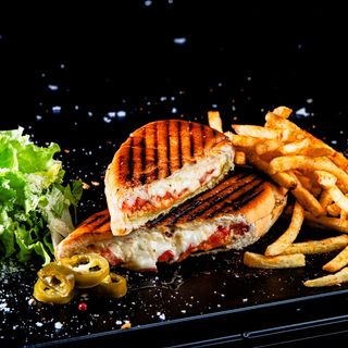 Сандвич Капрезе (350г)