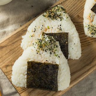 44. Onigiri De Atún