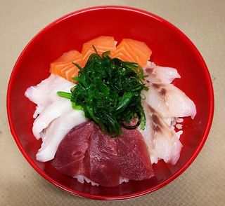 80. Poke Surtido De Pescado