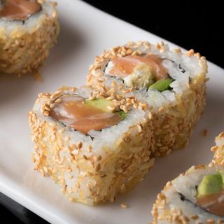 Sakè avocado sesamo roll