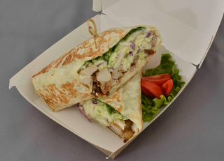 Pileća tortilla sa pomfritom 450gr