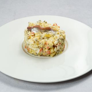 Olivier z tuńczykiem 