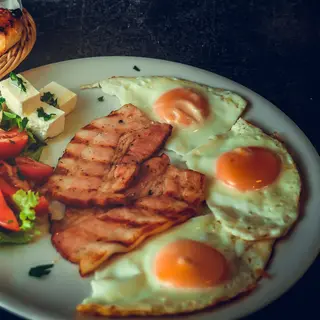 Classic doručak sa slaninom