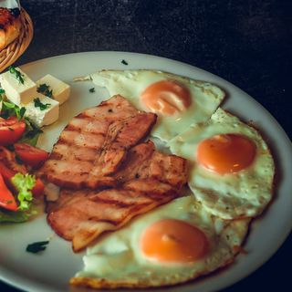 Classic doručak sa slaninom