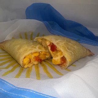 Empanada De Maíz dulce y queso de oveja ahumado