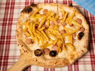 Würstel e patatine