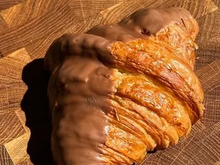 Круасан з молочним шоколадом (145g)