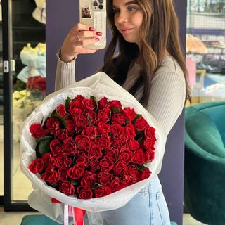 51 червона троянда