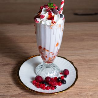 MilkShake Cu Fructe De Padure