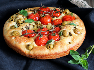 Фокачча с томатами