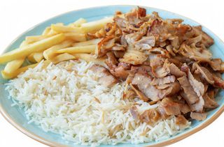 Plato Con Arroz( Pollo/ ternera +ensalada+ Arroz + Lata