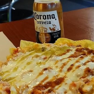 Nachos de guacamole (1/2 ración)