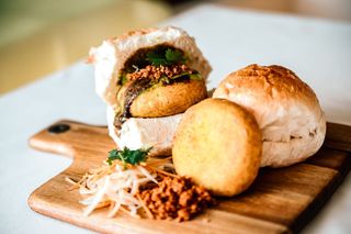 Mumbai Vada Pav