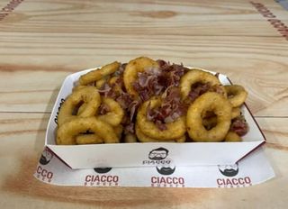 Anelli di cipolla e bacon