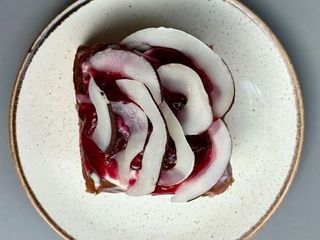 Бон вишня-кокос