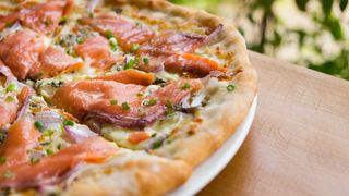 Pizza De Salmón (33 Cm.)
