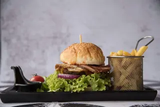 De Gusto Burger + Coca Cola 0.33
