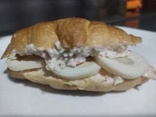 Croissant Cangrejo Y Huevo