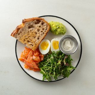 Desayuno Danés Con Salmón