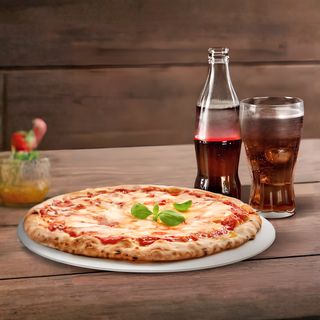 Margherita "la regina" + Coca-Cola Lattina 330ml