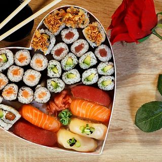 Pack pide perdón (34 uds.) +  1 rosa + cremas faciales