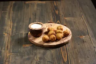 Kulki z serem cheddar i papryczką jalapeno 6szt