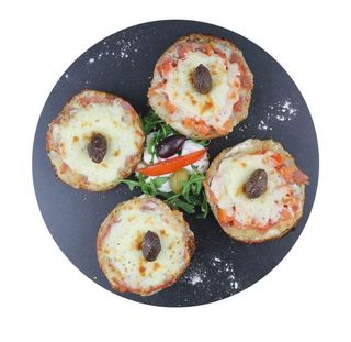 Njeguški pršut bruschetta