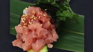 261. Temaki tuna