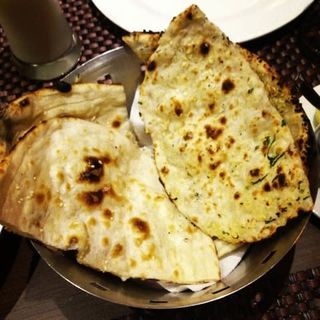 Lasooni naan