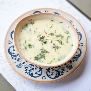 Chikhirtma with chicken