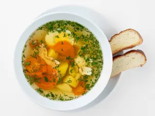 Бульйон з пастою і курячим філе (300г)