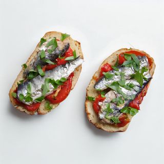 Tartines À L Anchois Et Aux Légumes Grillés (2 Pièces)