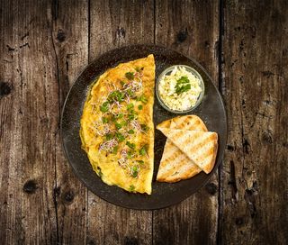 Baconos - mozzarellás omlett/Omletă cu Bacon și Mozzarella 350g