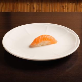 31. Nighiri Salmone - 1 pezzo