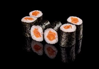 Рол Макі з лососем (6шт/110г)