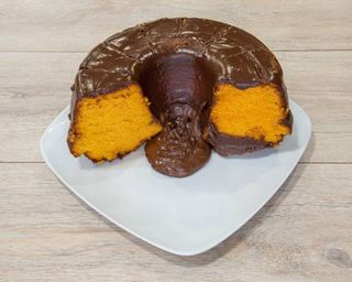 Bolo de Cenoura com Cobertura