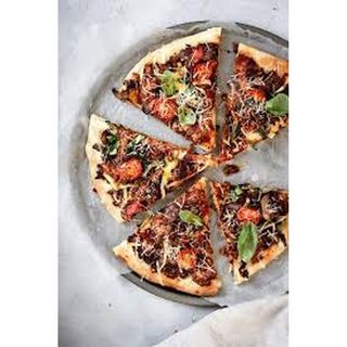 Chili Bolognaise Beef Pizza