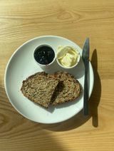 Tostada Con Mermelada y mantequilla