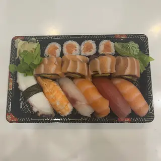 211. Sushi misto piccolo （14 pezzi）