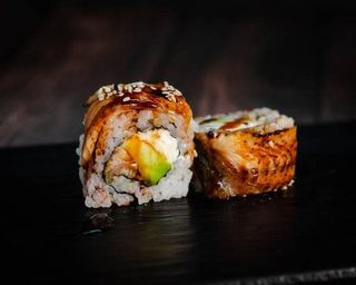 Anguila Uramaki (8 Piezas)