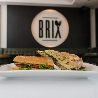 Francuski baguette Le Dim sendvič