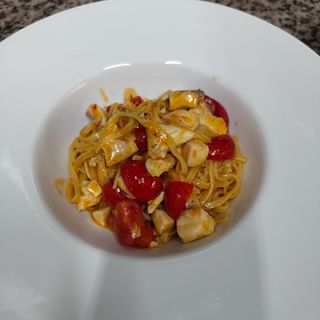 Tagliolini al pesce azzurro con pomodorini freschi