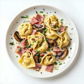 Tortellini   prosciutto, panna e funghi