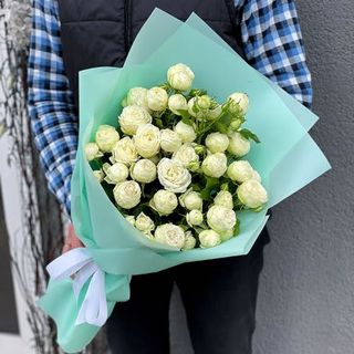 Букет з 5 піоноподібних кущових троянд