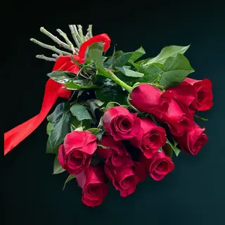 Buchet 11 Trandafiri Rosii cu Panglică 