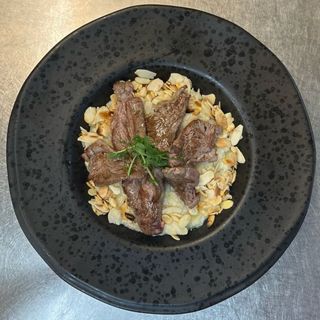 Risotto con Filleto di Manzo, Gorgonzola & Scaglie di Mandorle