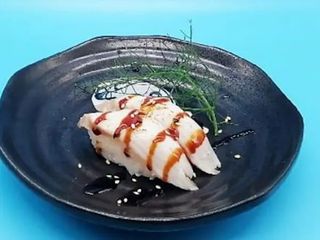 137.Nigiri flambé suzuki 2 pezzi