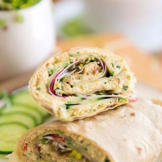 Falafel y humus  wrap